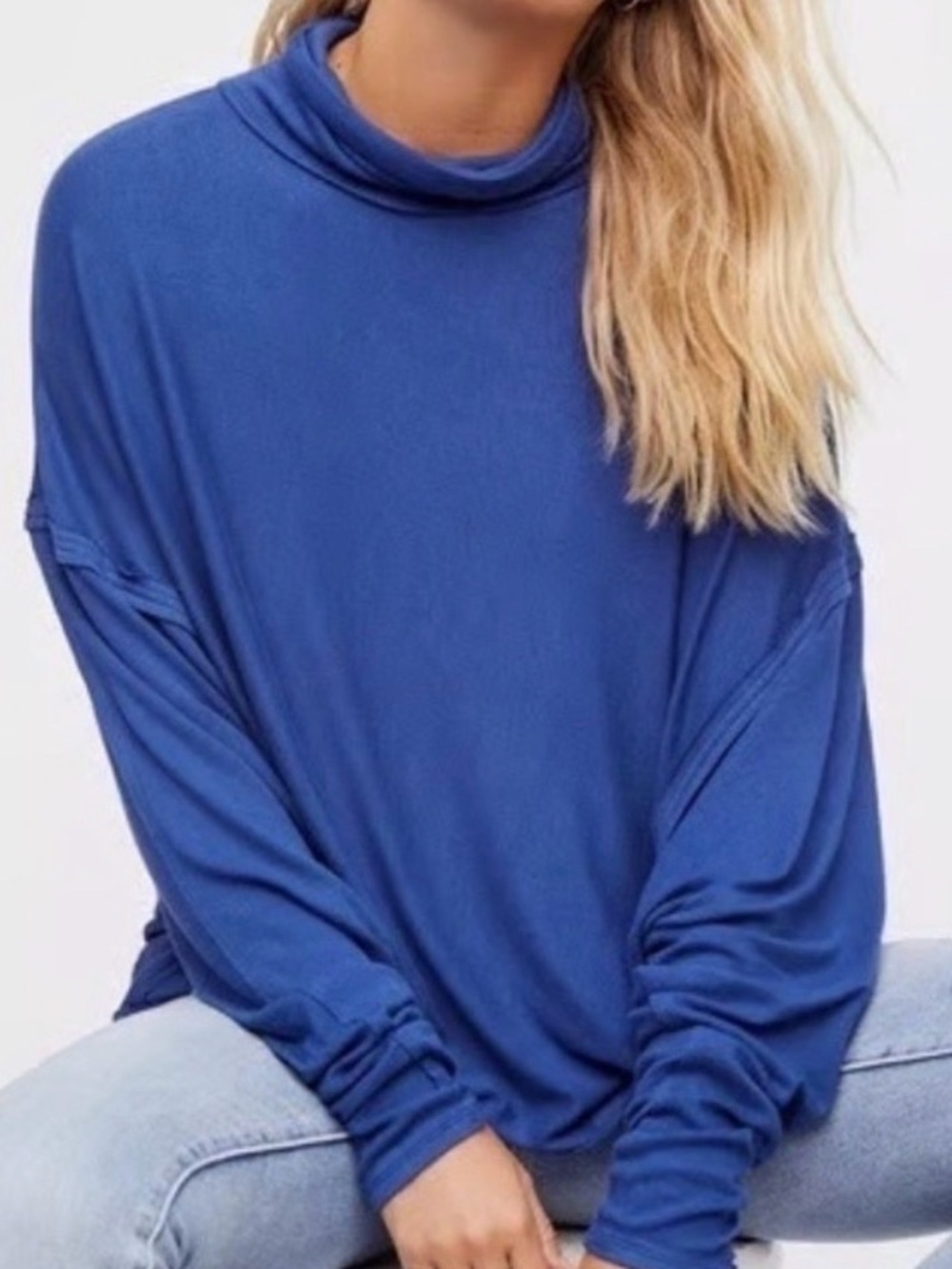 WE THE FREE LADIES SWEATER